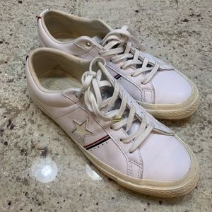 Converse sneakers 8.5